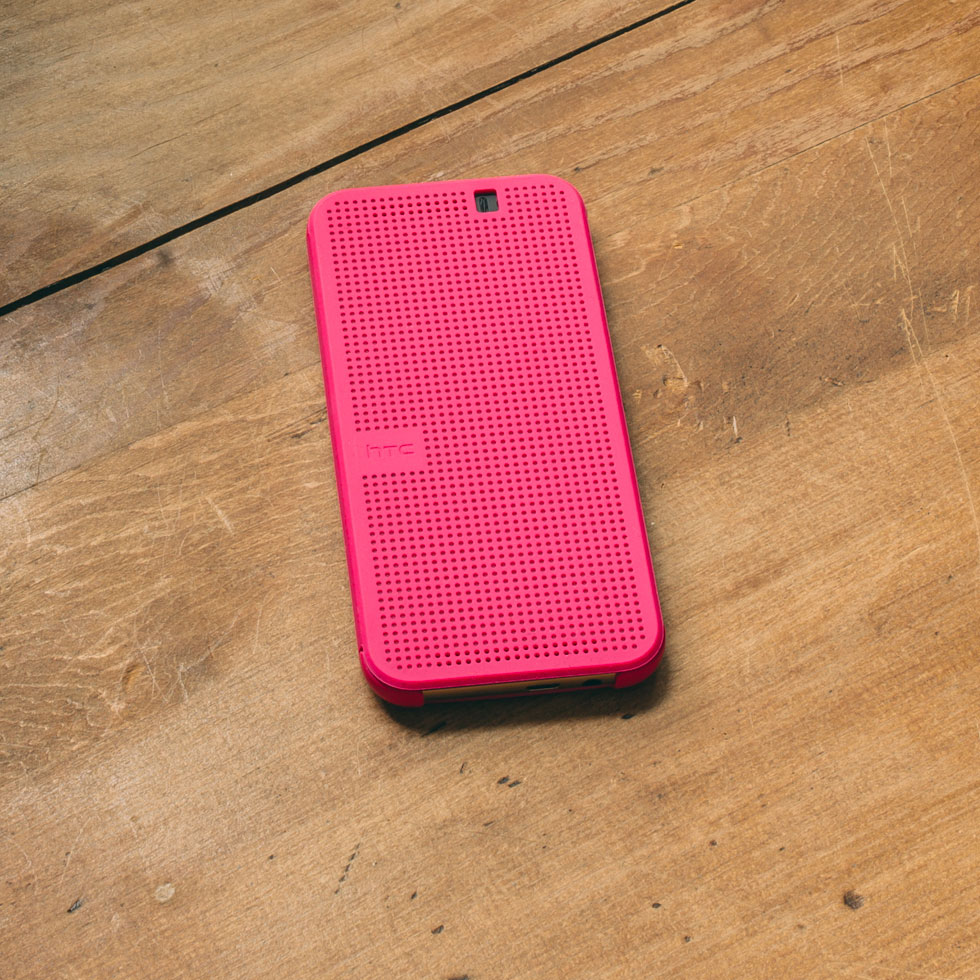 HC M231 htc-dot-view-fusia-03-980x980.jpg